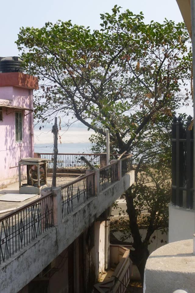 Gangotri Paying Guest House Varanasi Bagian luar foto