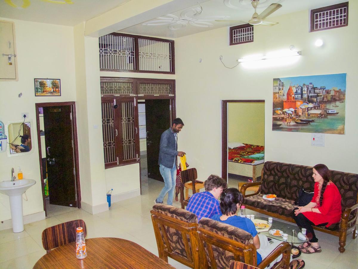 Gangotri Paying Guest House Varanasi Bagian luar foto